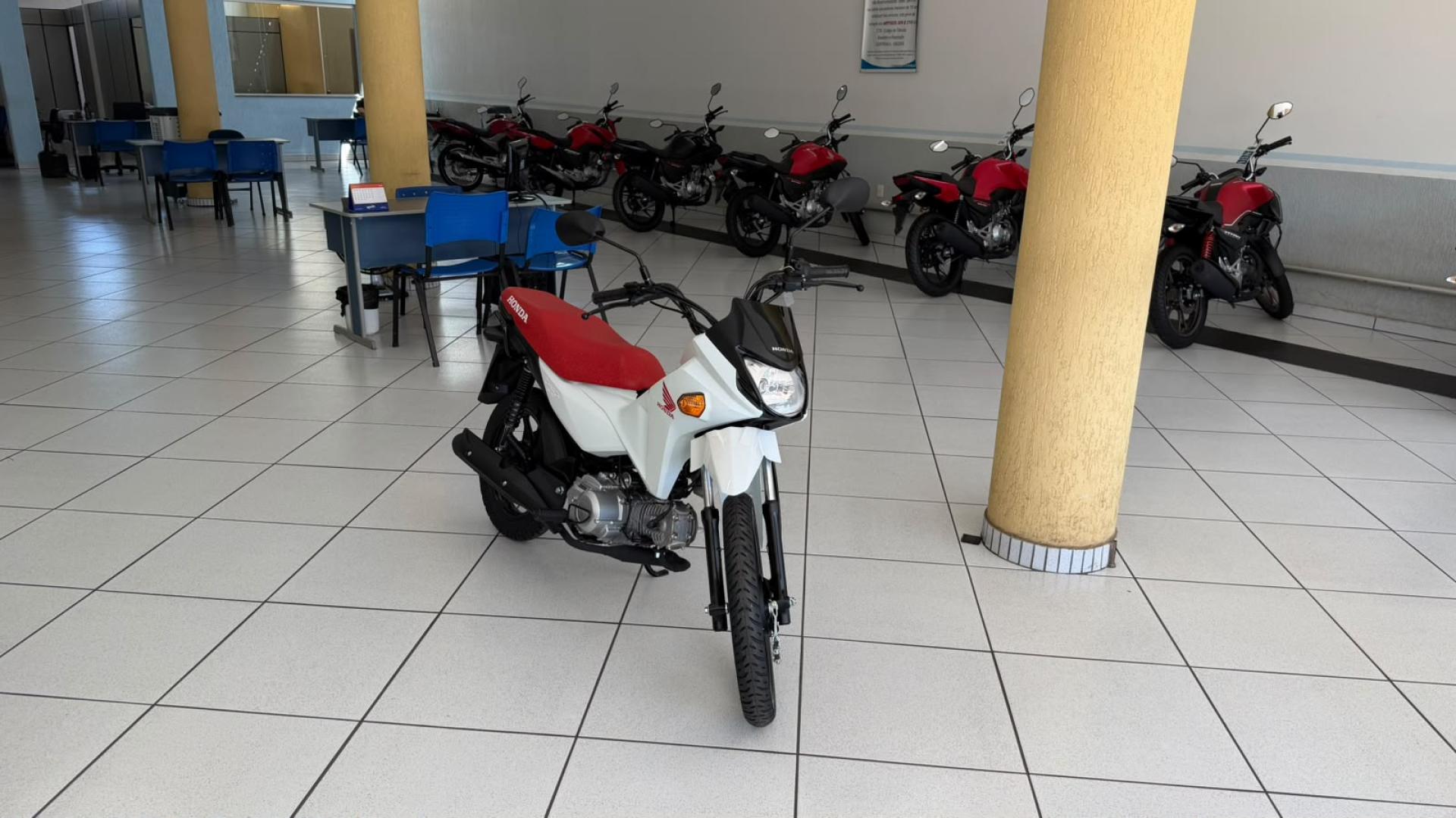 110i image 0