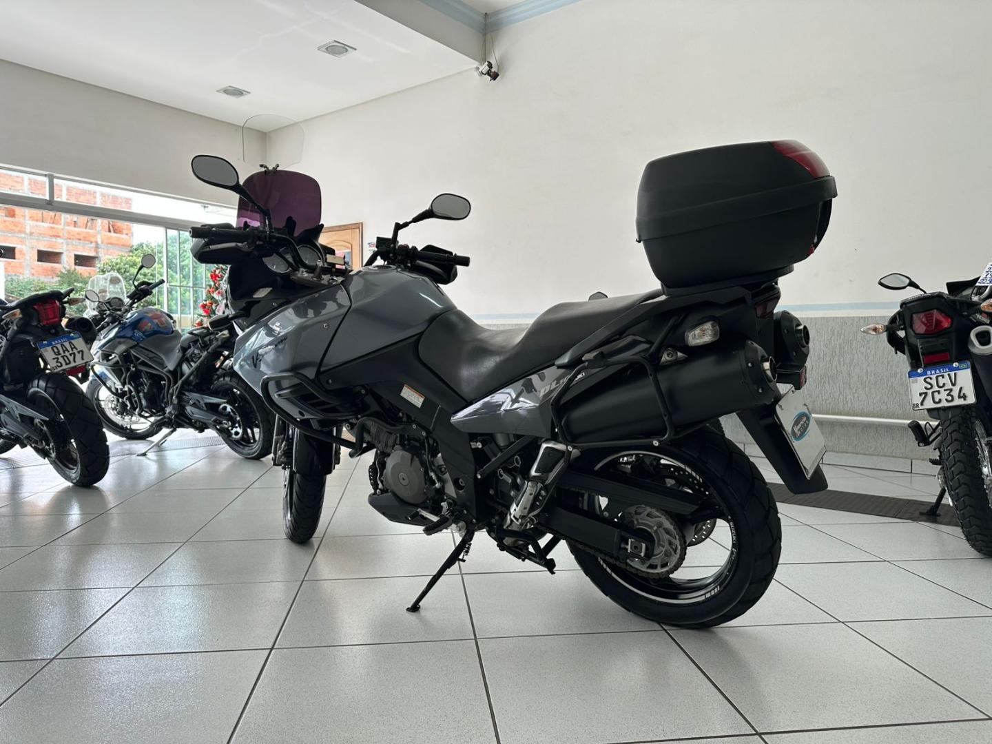 1000 V-STROM image 6