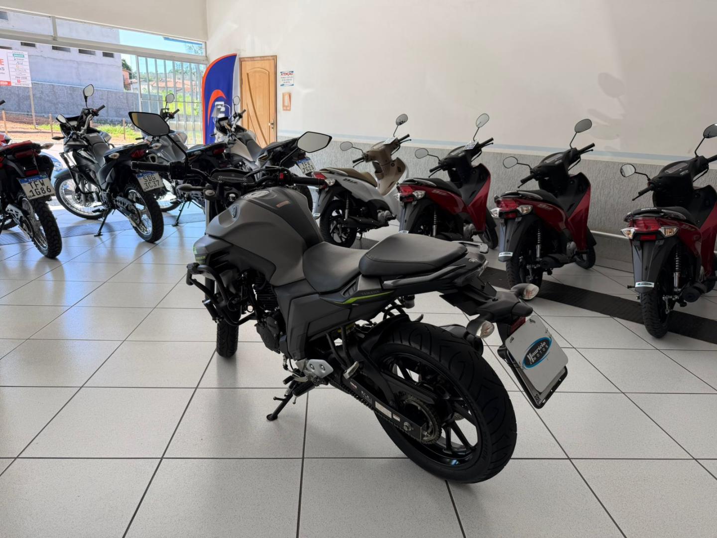 250 FAZER FLEX image 6