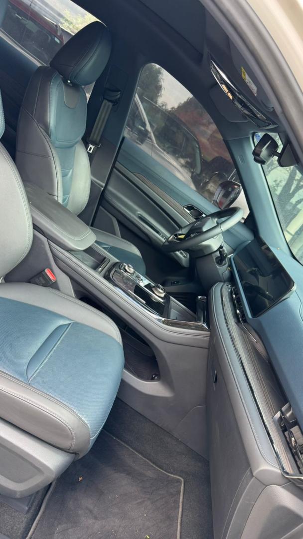 images/vehicles/5304873a83c31f7077e7ac62493f2c81.jpg