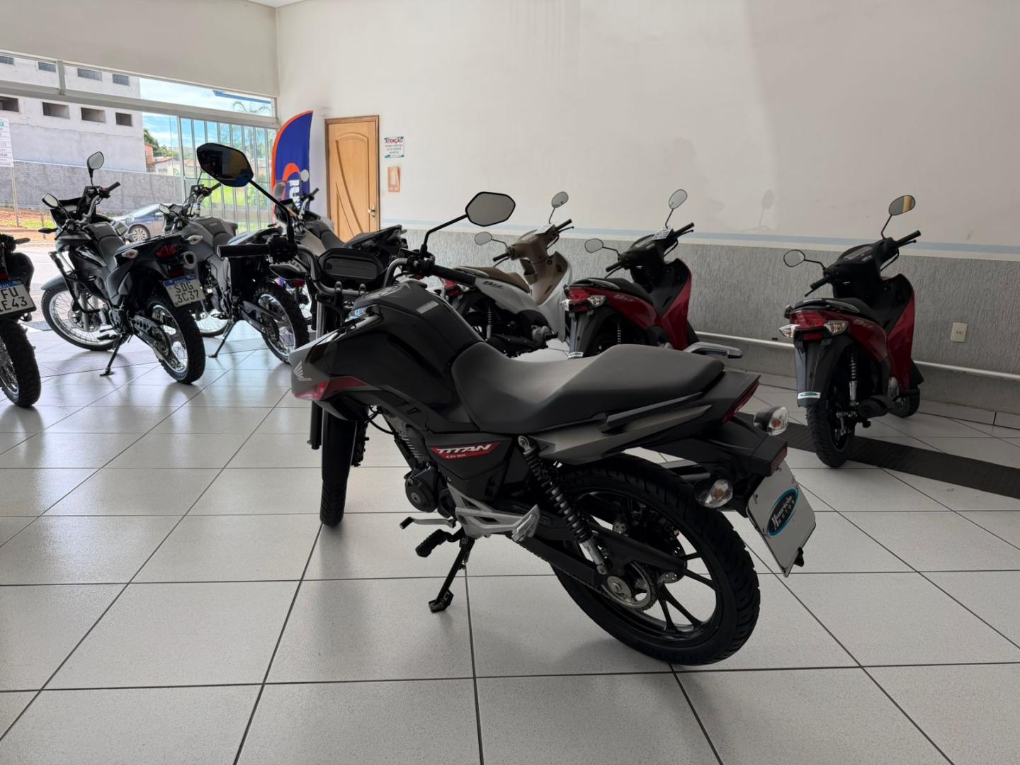 160 TITAN S Flex image 6