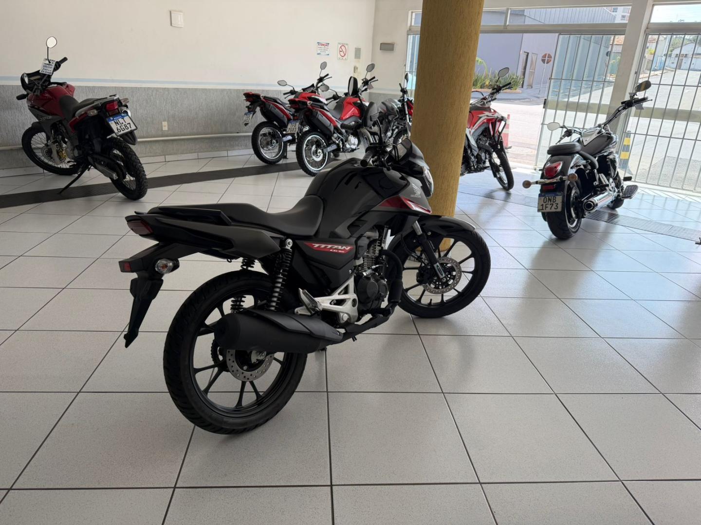 160 TITAN S Flex image 5