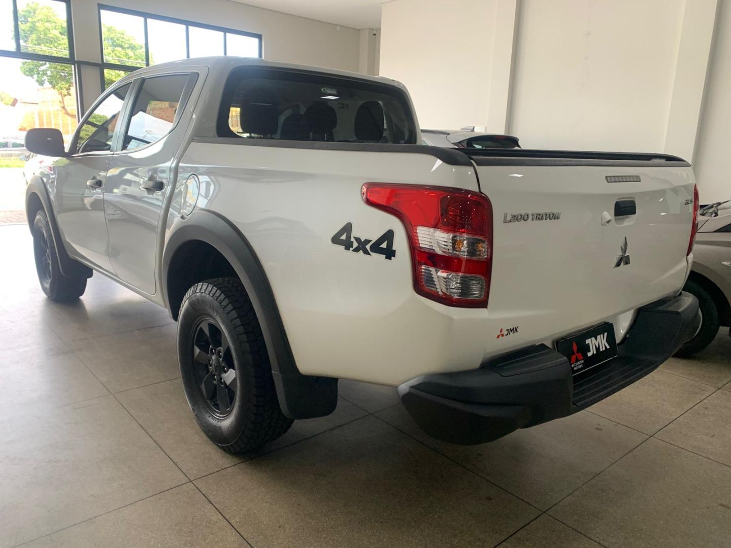 outdo. gls 2.4 cd 4x4 die. aut image 6