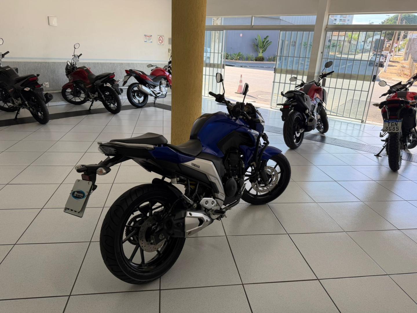 250 FAZER FLEX image 5