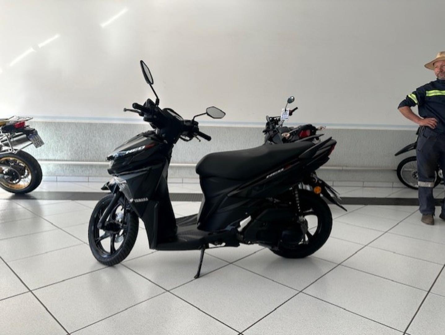 AUTOMATIC 125cc image 2