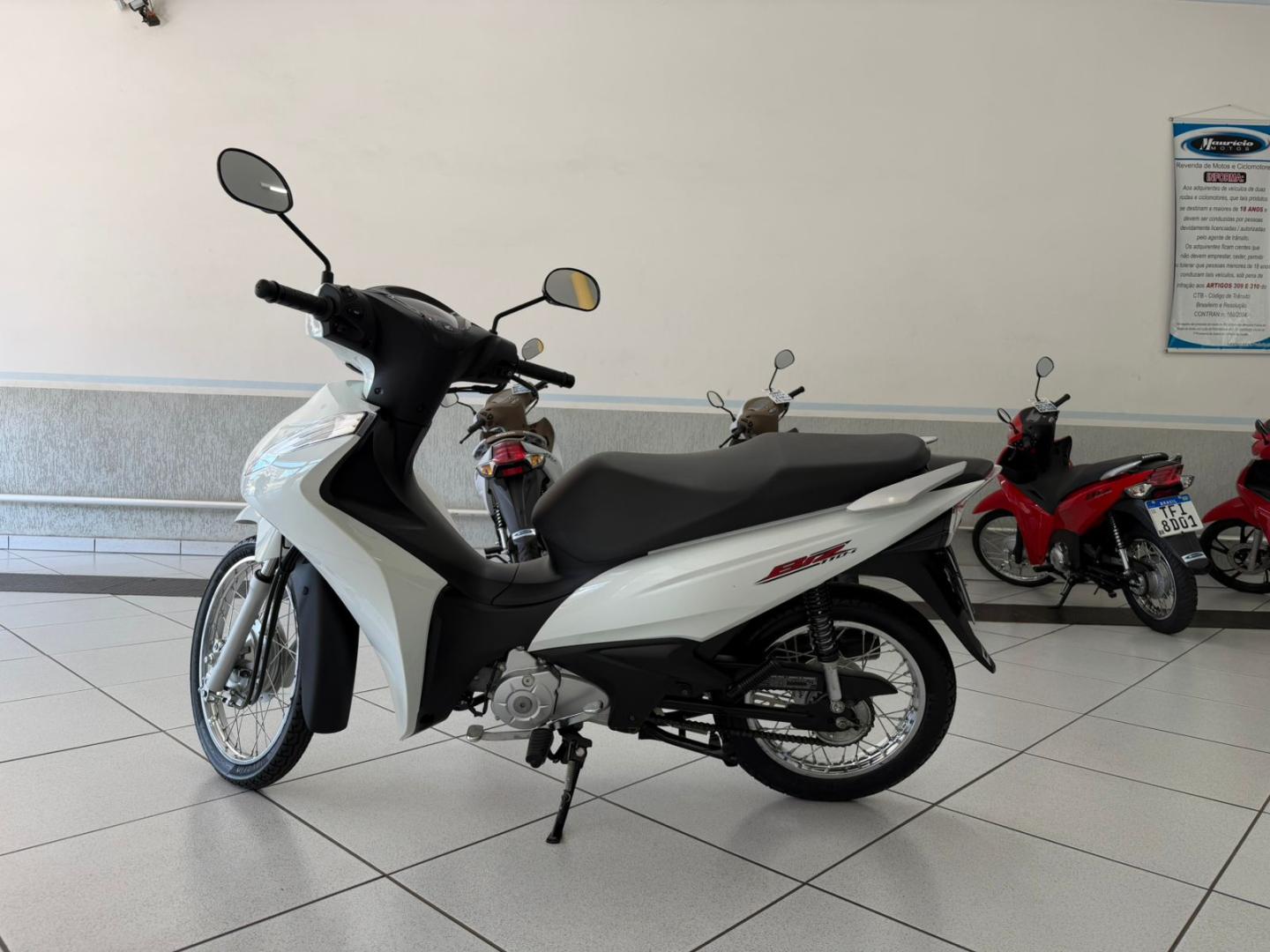 110i image 2