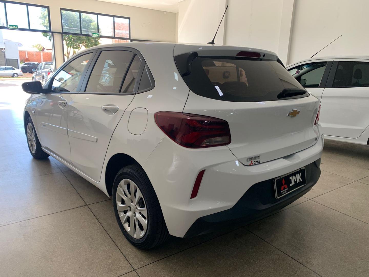 hatch lt 1.0 12v flex 5p mec. image 6