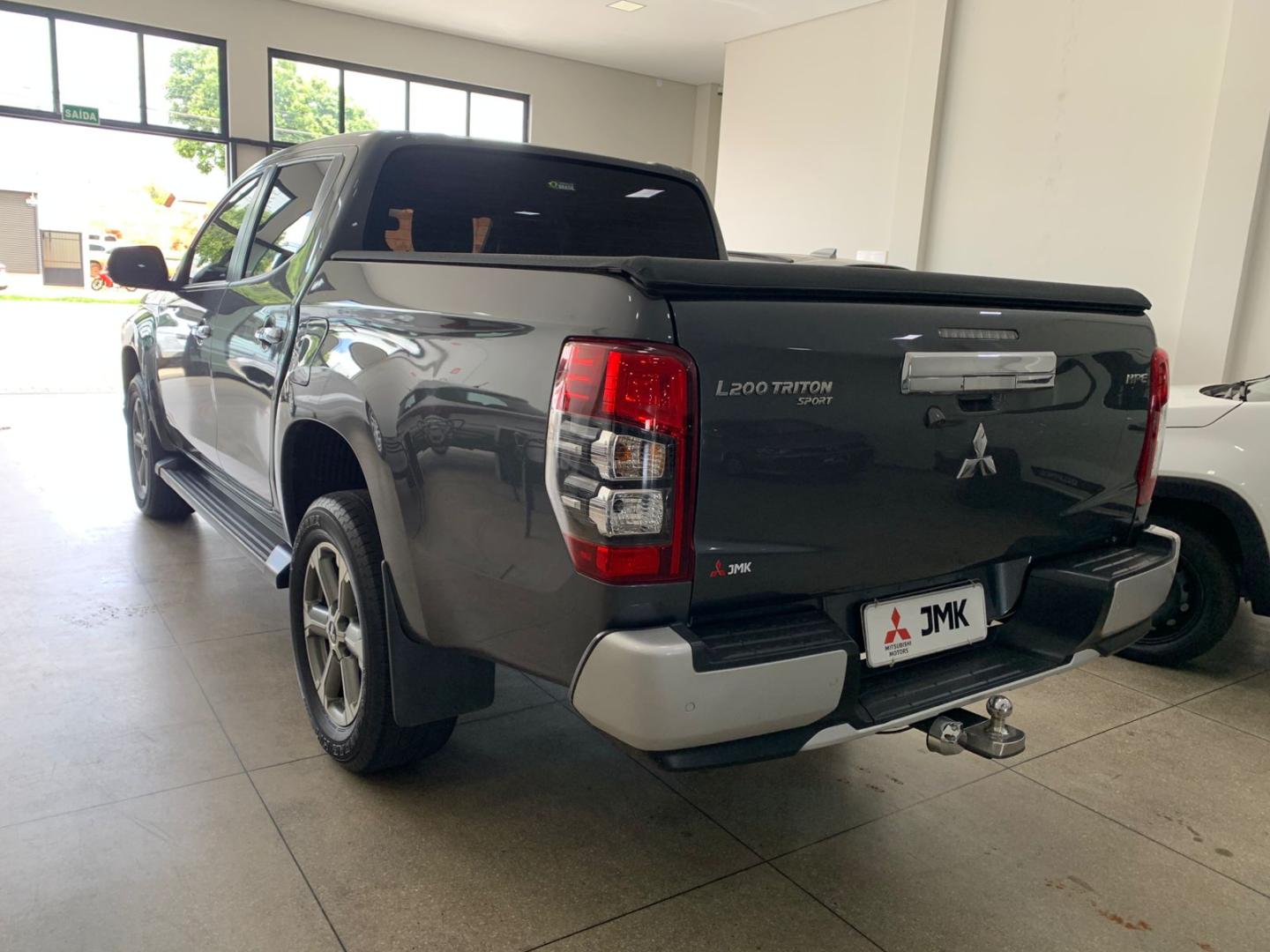 sport hpe 2.4 cd diesel aut. image 6