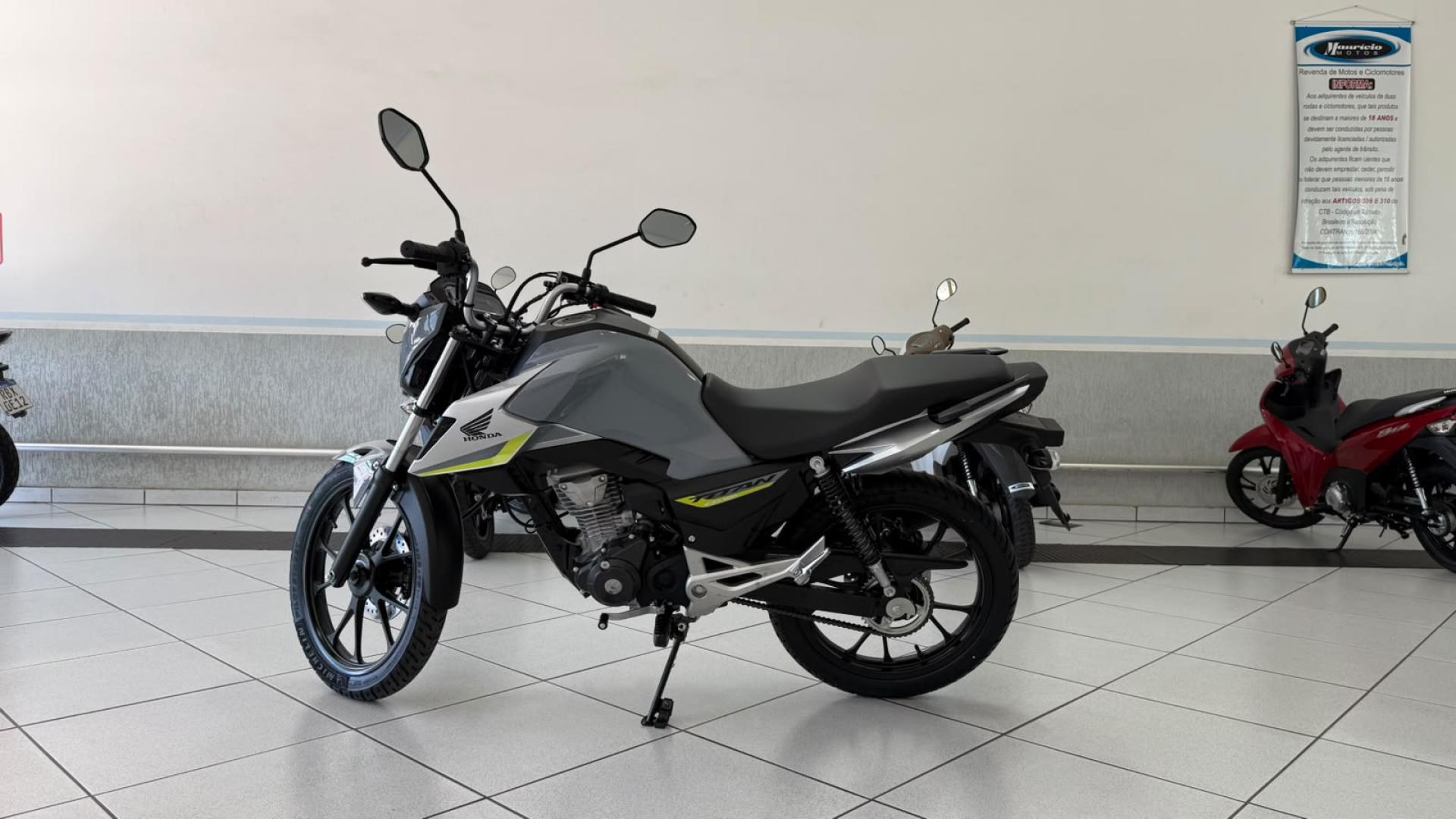 160 TITAN S Flex image 2