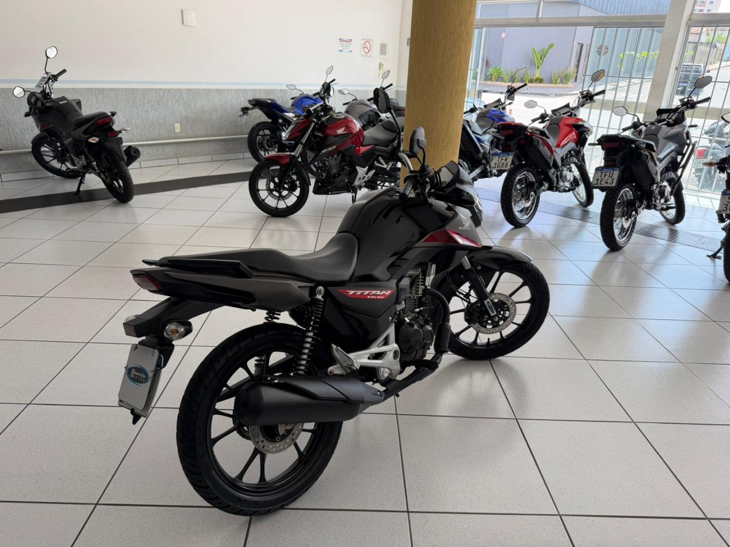 160 TITAN S Flex image 5