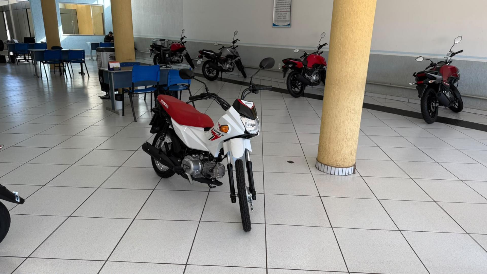 110i image 0