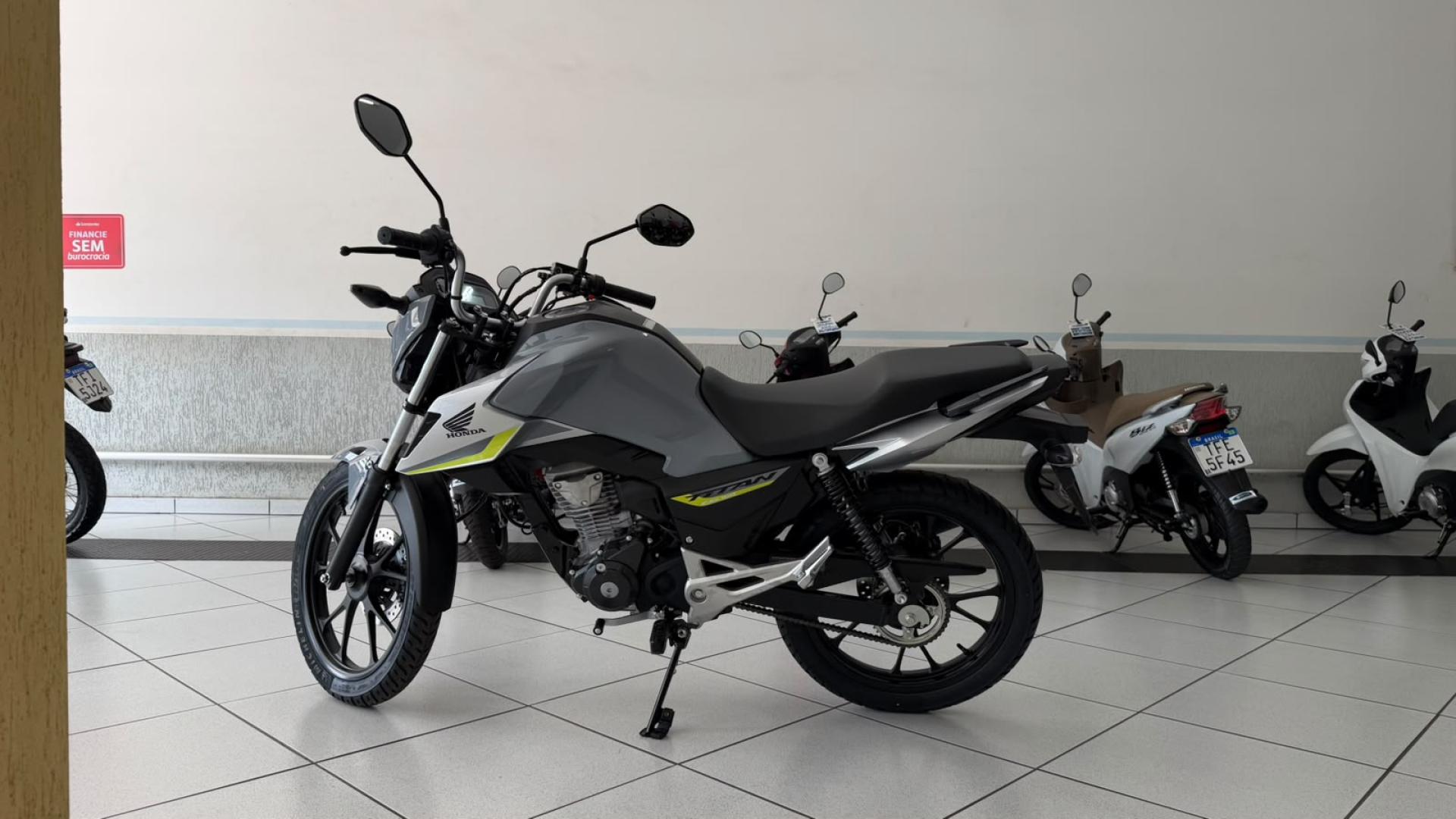 160 TITAN S Flex image 2
