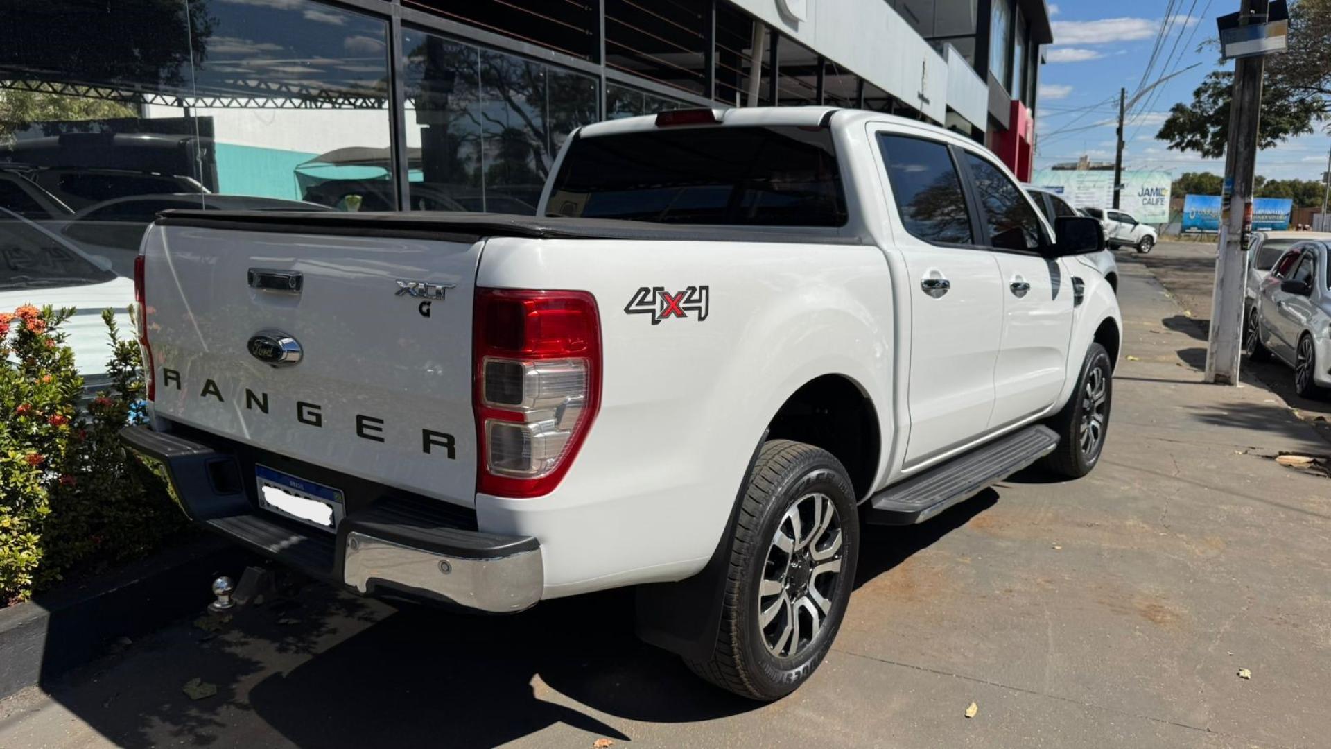 images/vehicles/f2eb58764fb6ab3dfb992e2f5c5bd40b.jpg