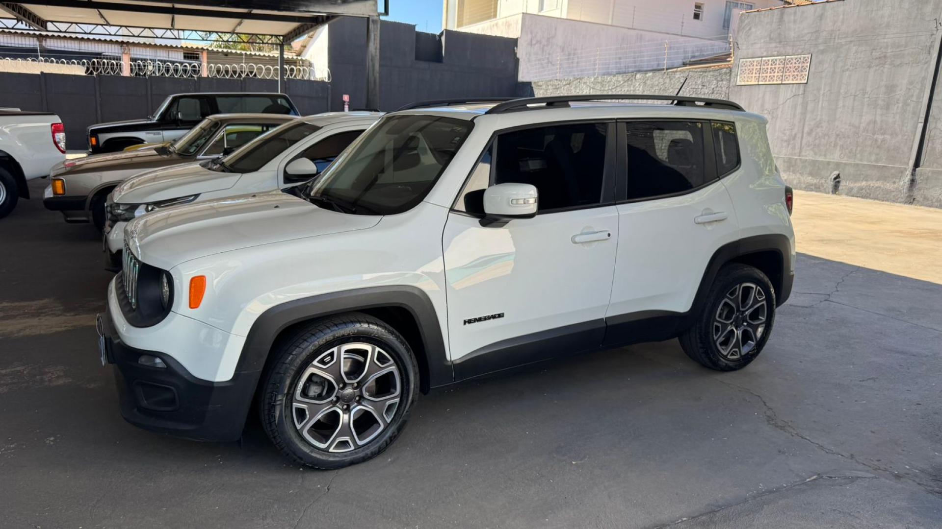 images/vehicles/fc40fdba69998d777cf0f089c7f7b194.jpg