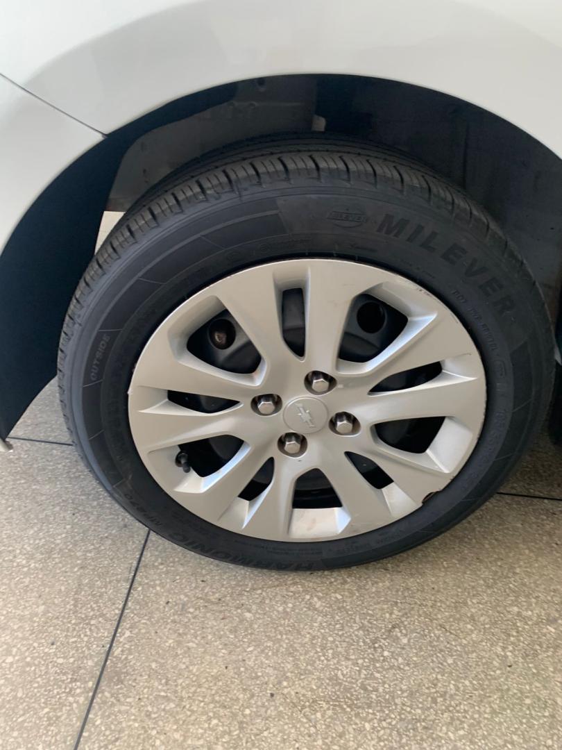 hatch lt 1.0 12v flex 5p mec. image 3